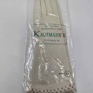 Vintage Kaufmann’s Italian Leather Gloves – Off-White Cream Stitch Trim, NIP Siz